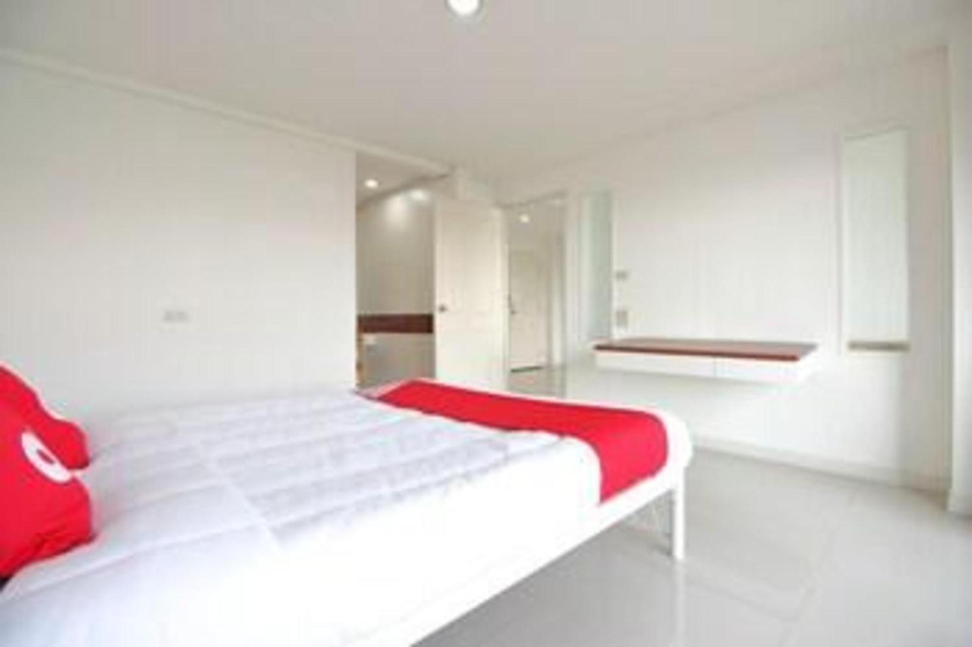 Super Oyo 498 Ladawan Villa Bangkok Exteriér fotografie