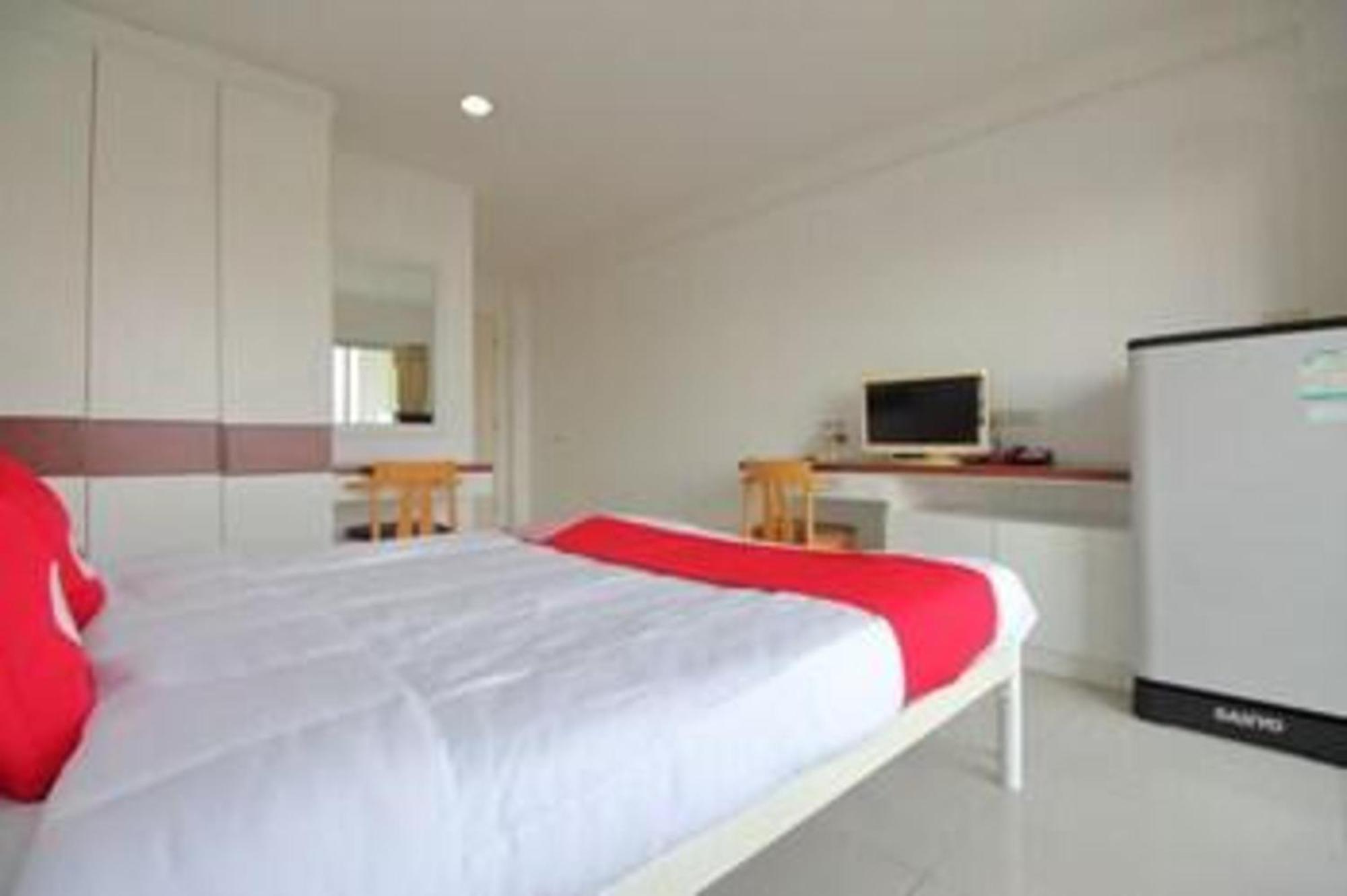 Super Oyo 498 Ladawan Villa Bangkok Exteriér fotografie