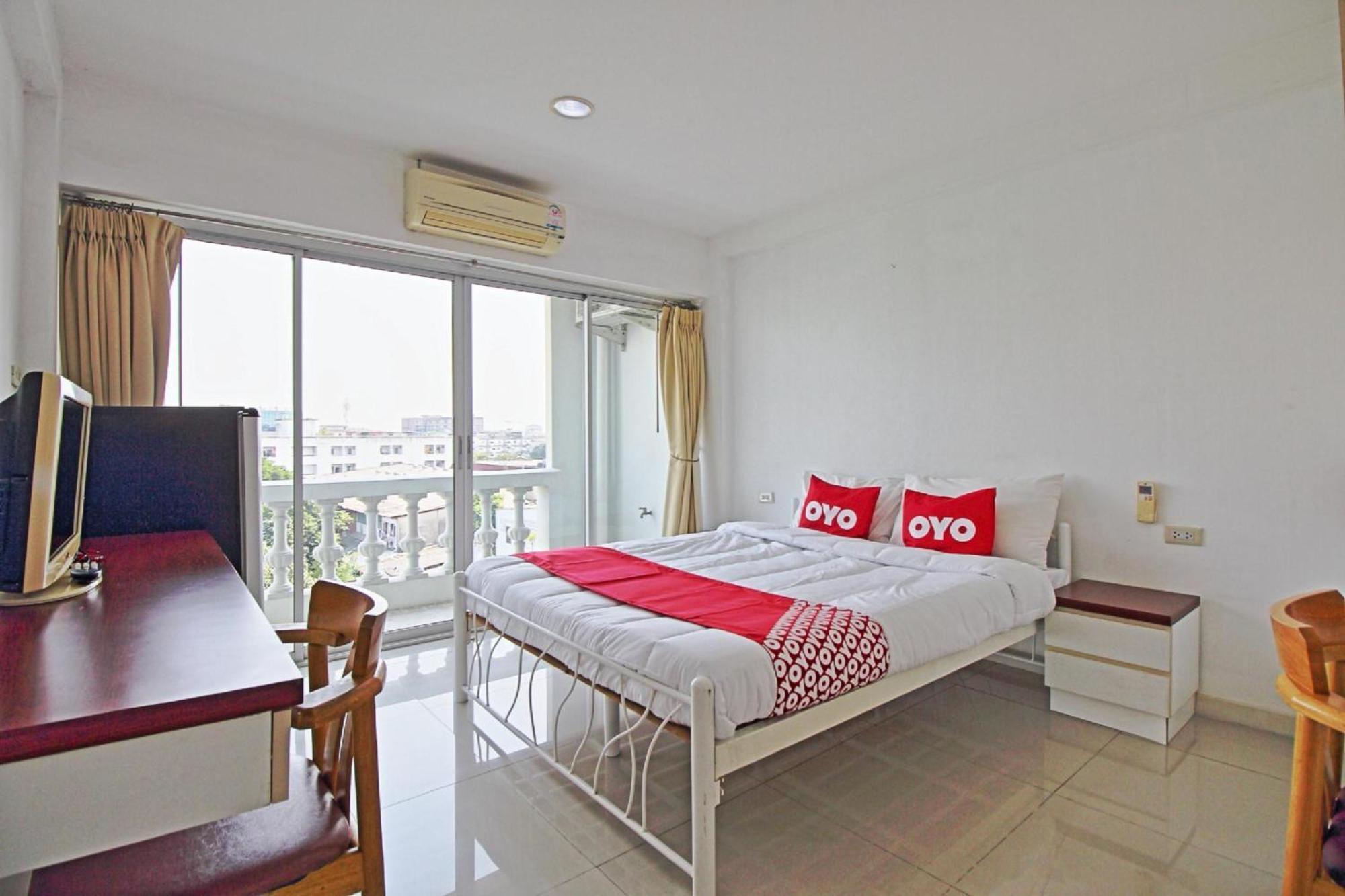 Super Oyo 498 Ladawan Villa Bangkok Exteriér fotografie